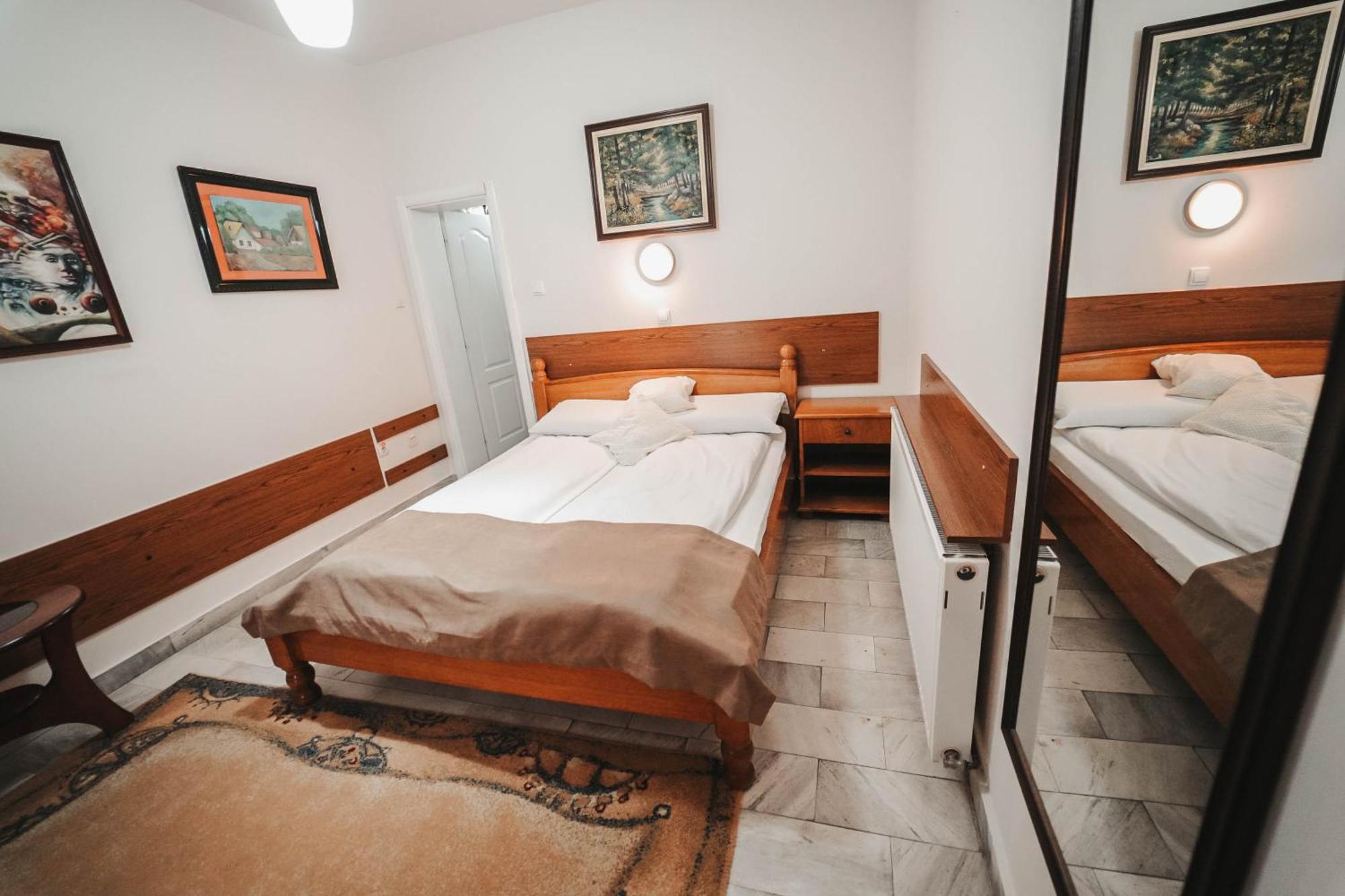 B&B Passage Sremska Mitrovica Buitenkant foto