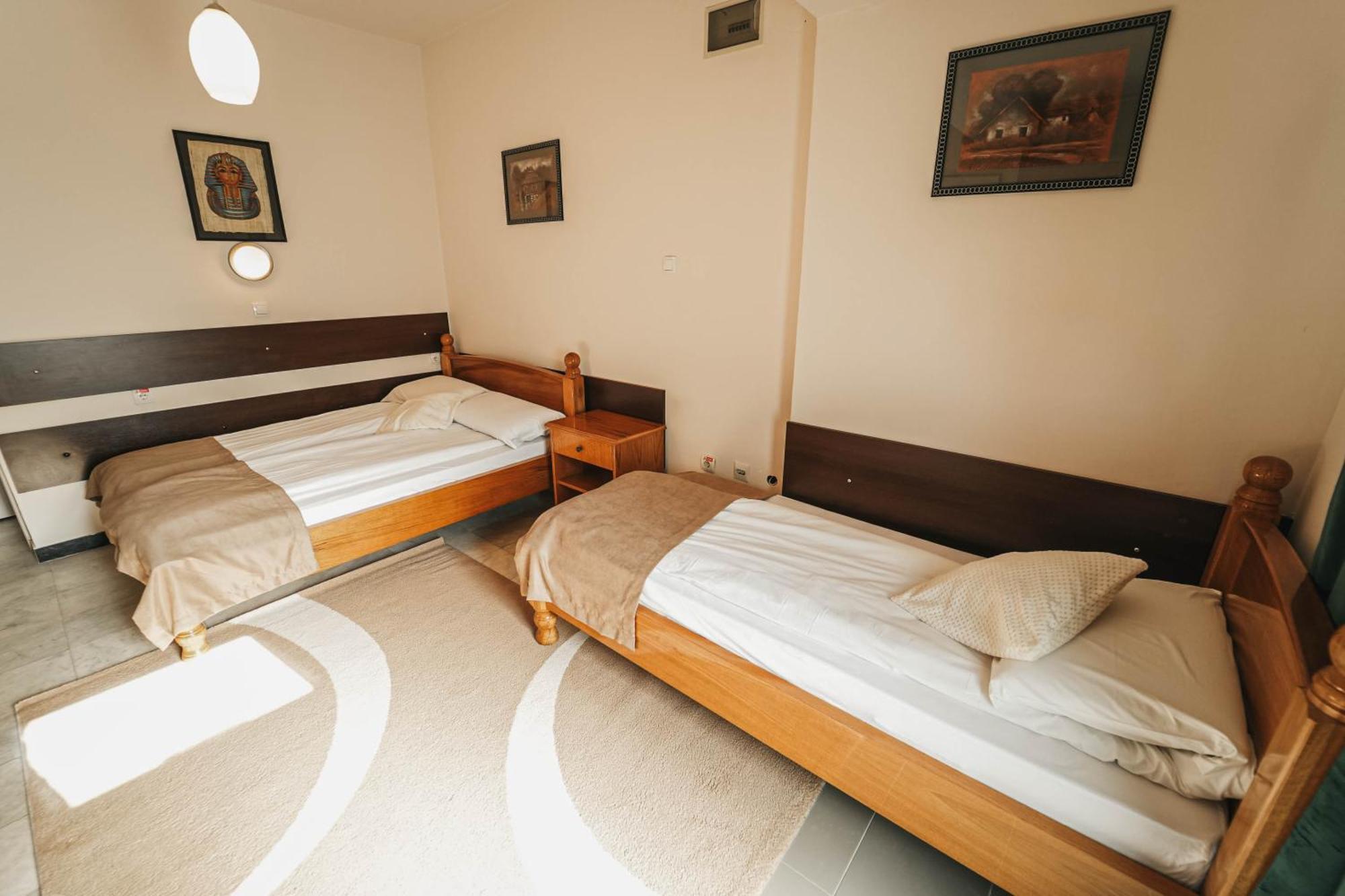 B&B Passage Sremska Mitrovica Buitenkant foto