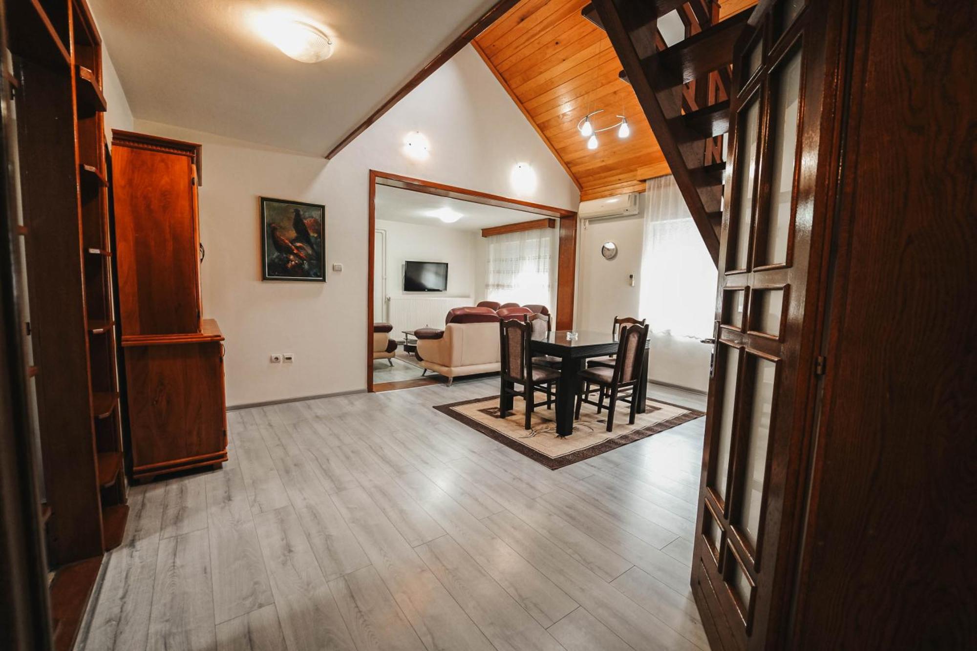 B&B Passage Sremska Mitrovica Buitenkant foto