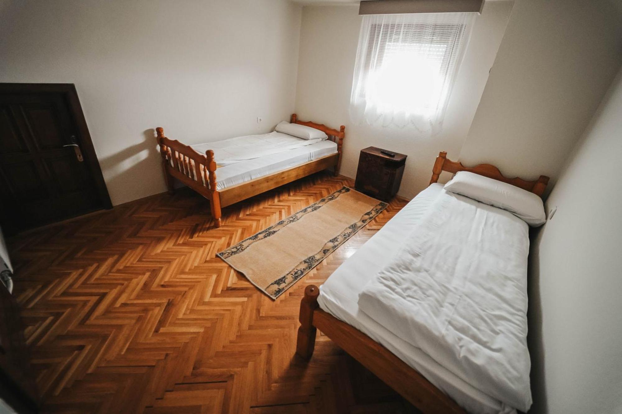 B&B Passage Sremska Mitrovica Buitenkant foto